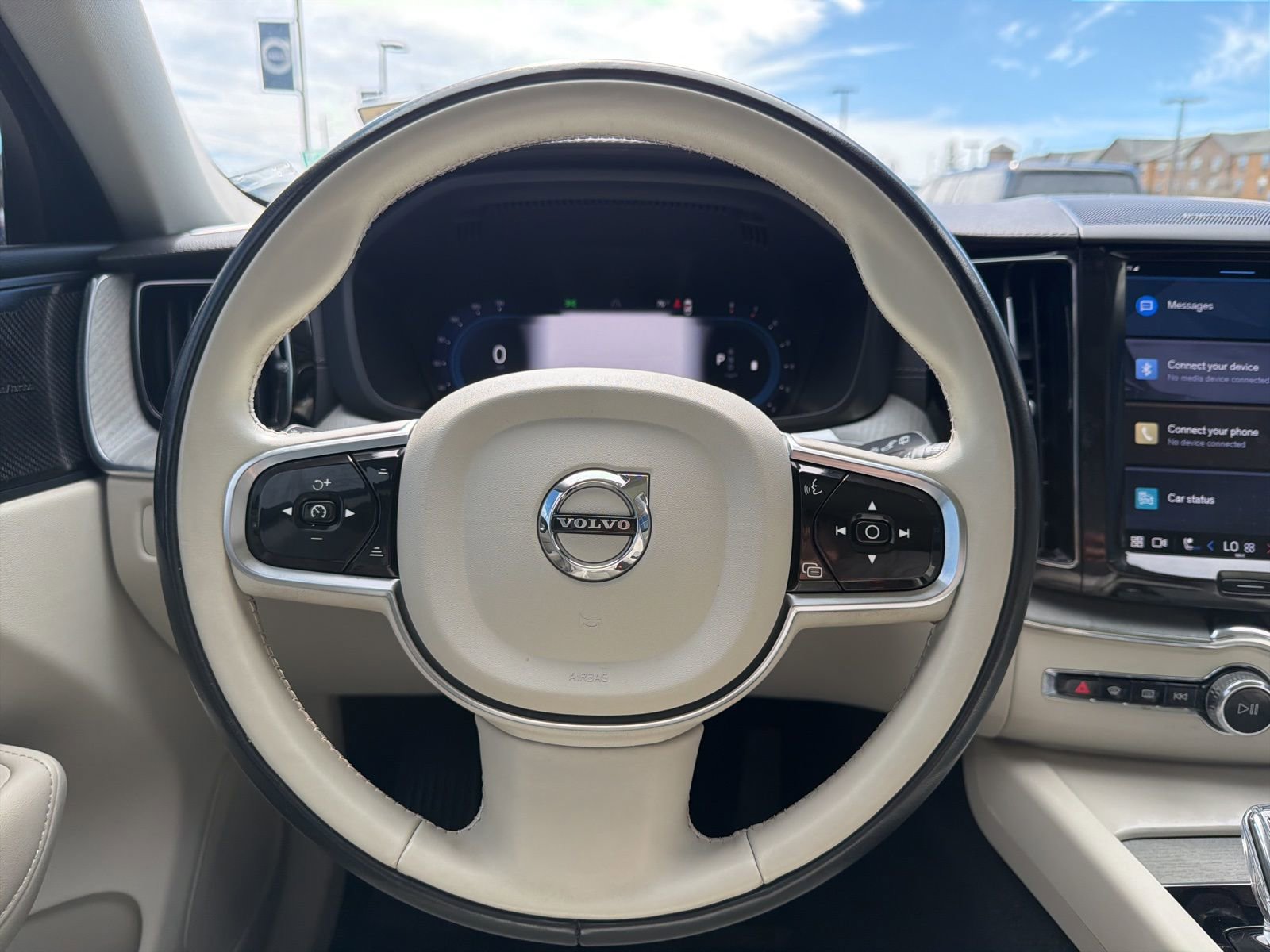 Used 2024 Volvo XC60 B5 Ultimate w/ Protection Package Premier image 10