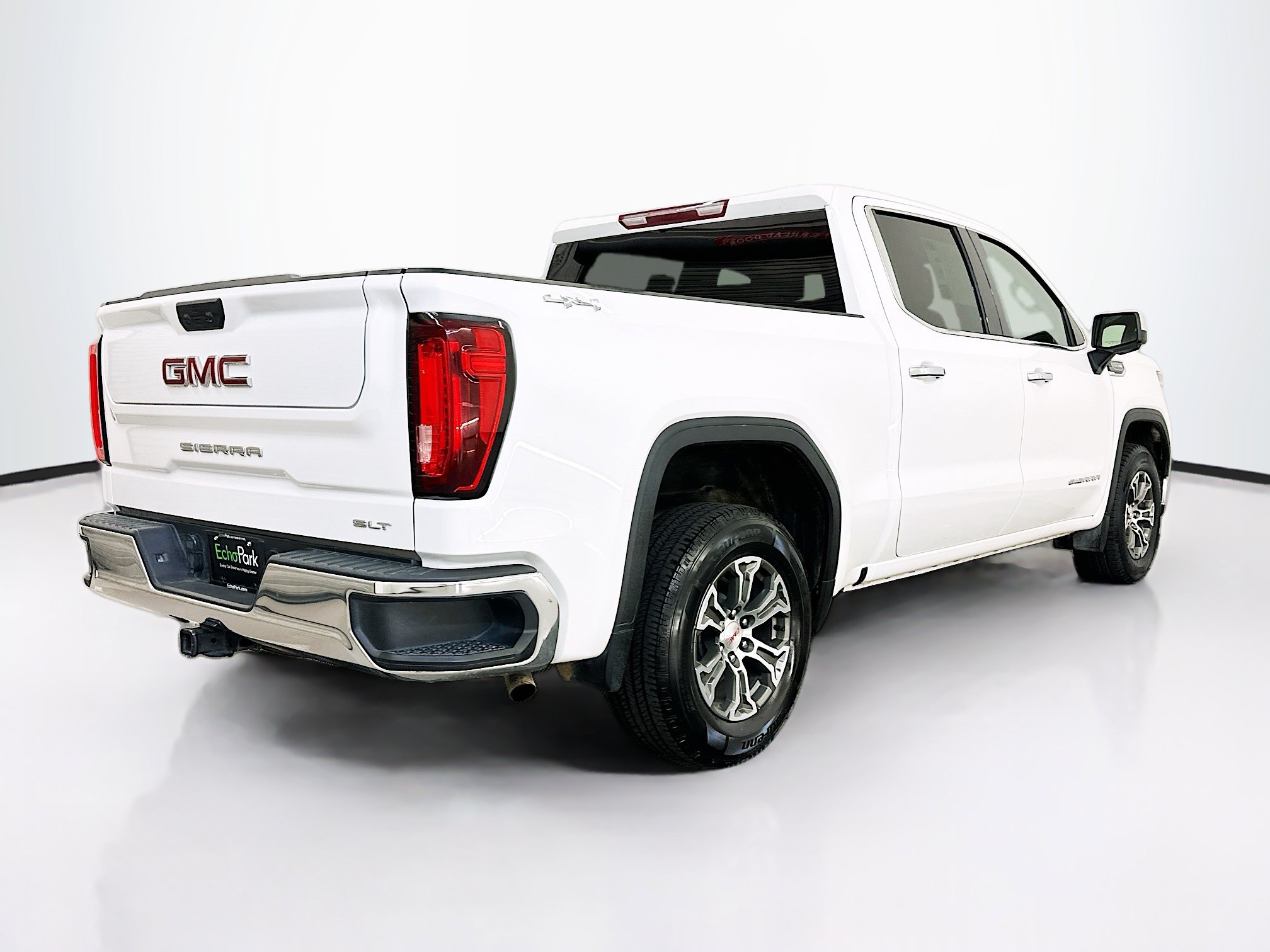 Used 2025 GMC Sierra 1500 SLT AWD/4WD image 9