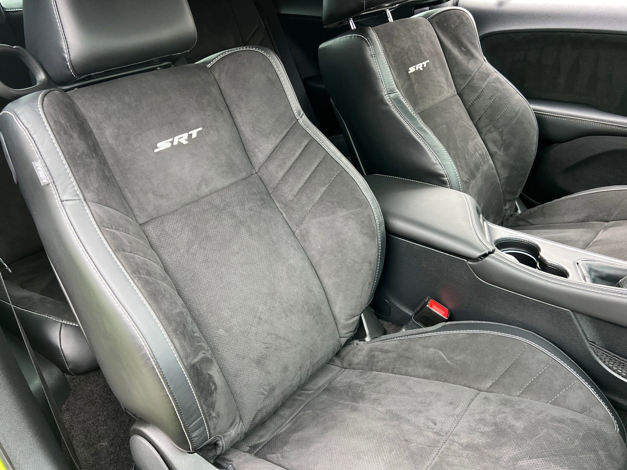 Used 2015 Dodge Challenger SRT Hellcat image 16