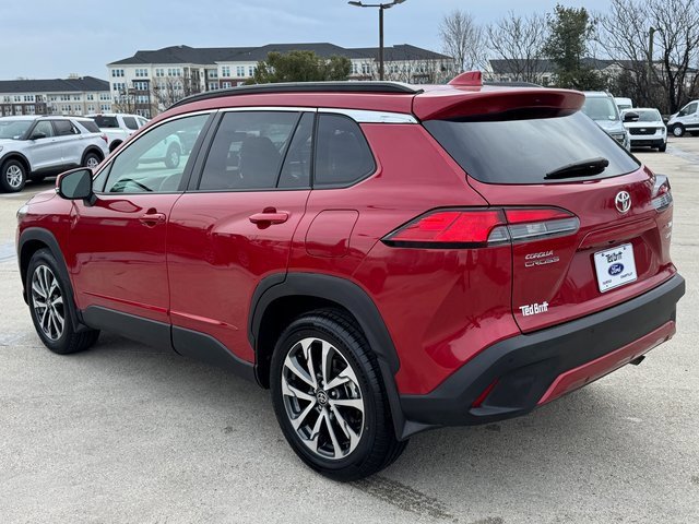 Used 2023 Toyota Corolla Cross XLE w/ Convenience Package image 10