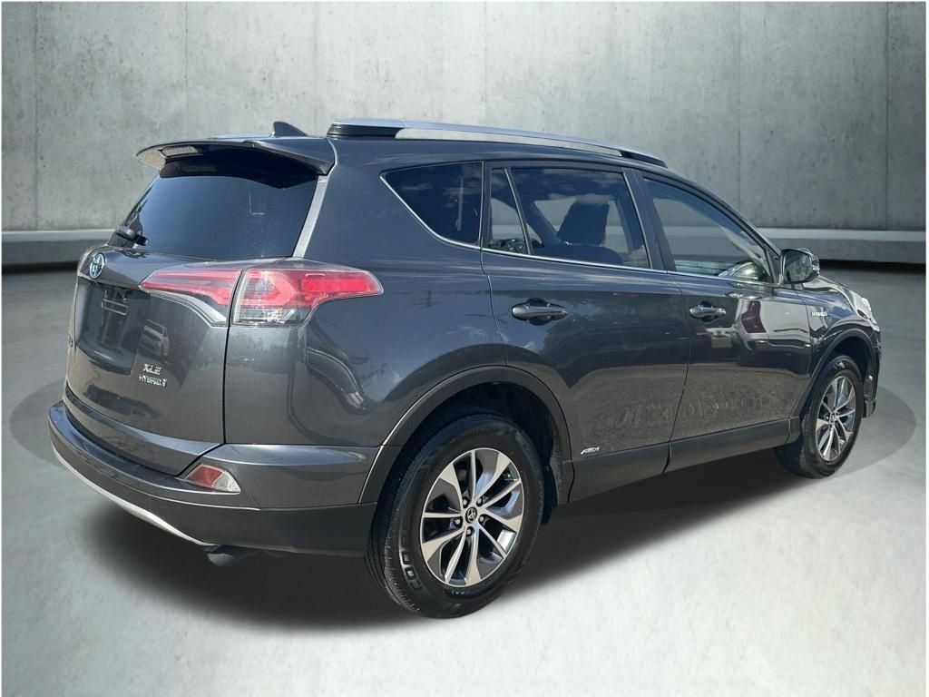 Used 2016 Toyota RAV4 XLE AWD/4WD image 6