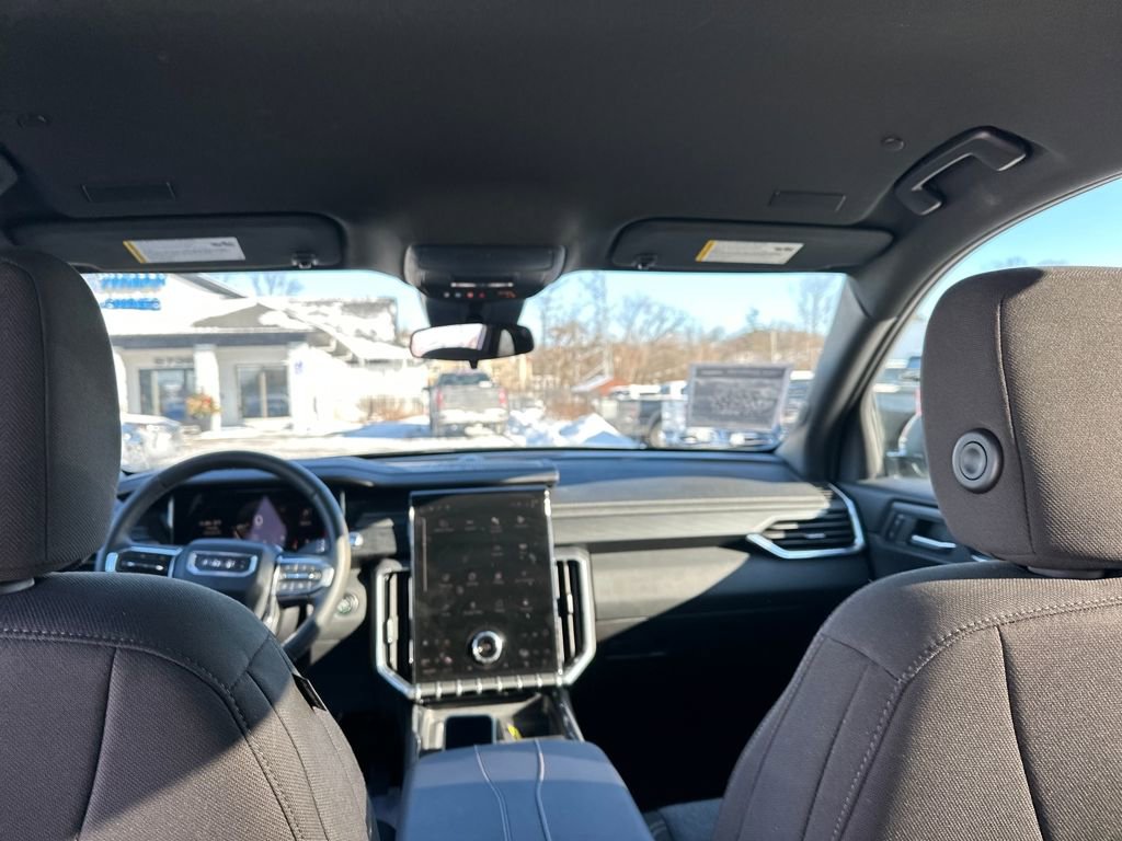 Used 2025 GMC Acadia Elevation image 35