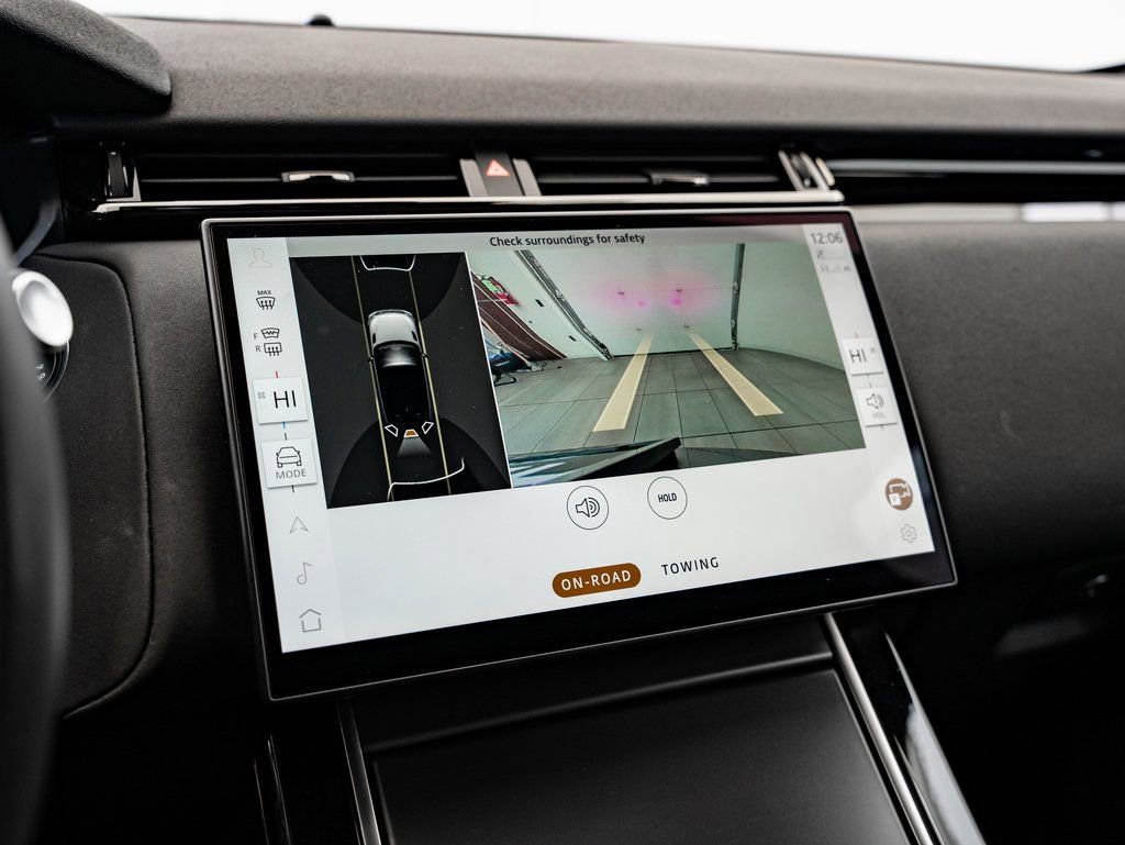 Used 2024 Land Rover Range Rover Velar Dynamic SE AWD/4WD image 35