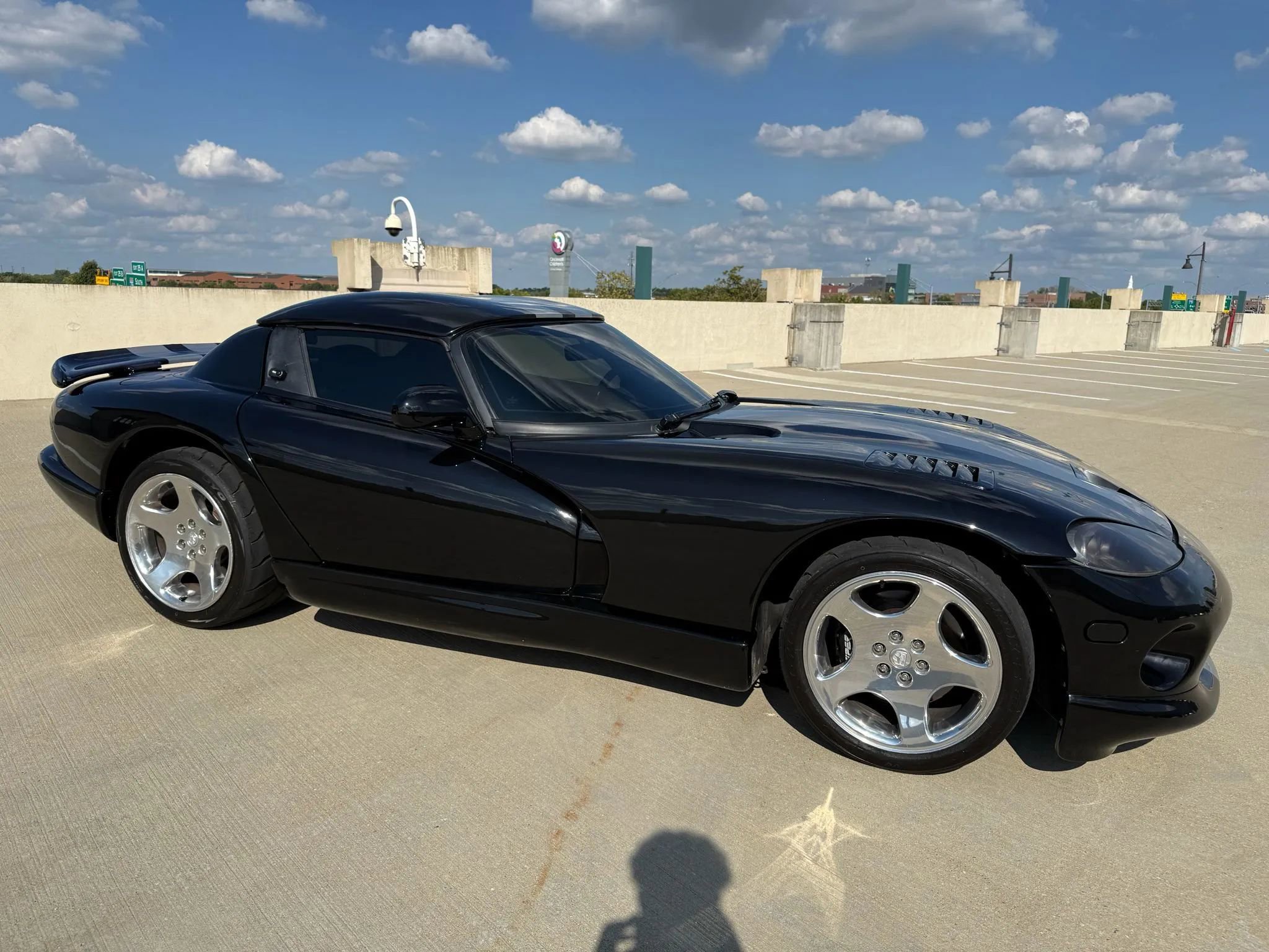 Used 2000 Dodge Viper RT/10 image 2