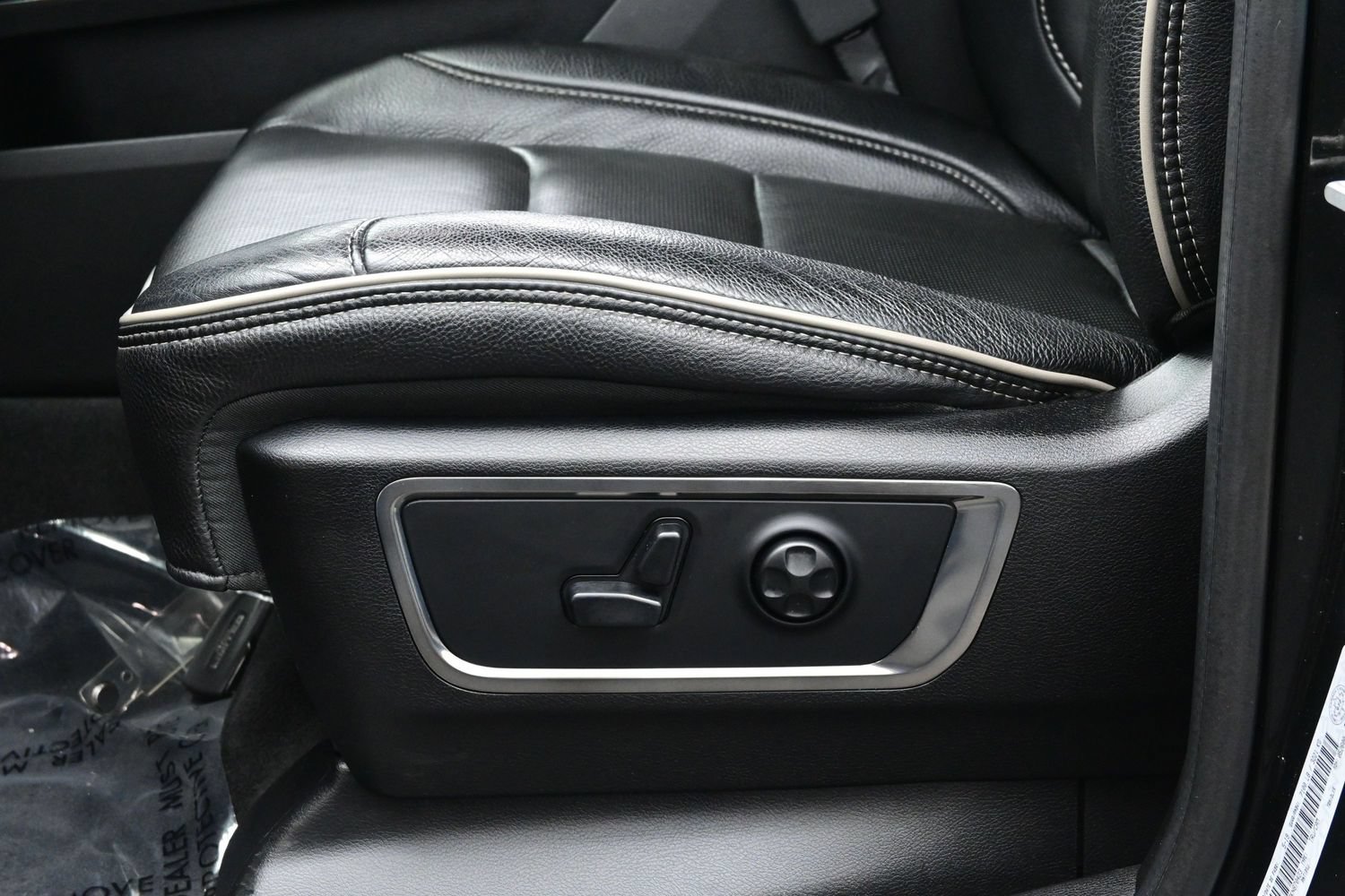 Used 2019 RAM 1500 Limited AWD/4WD image 14