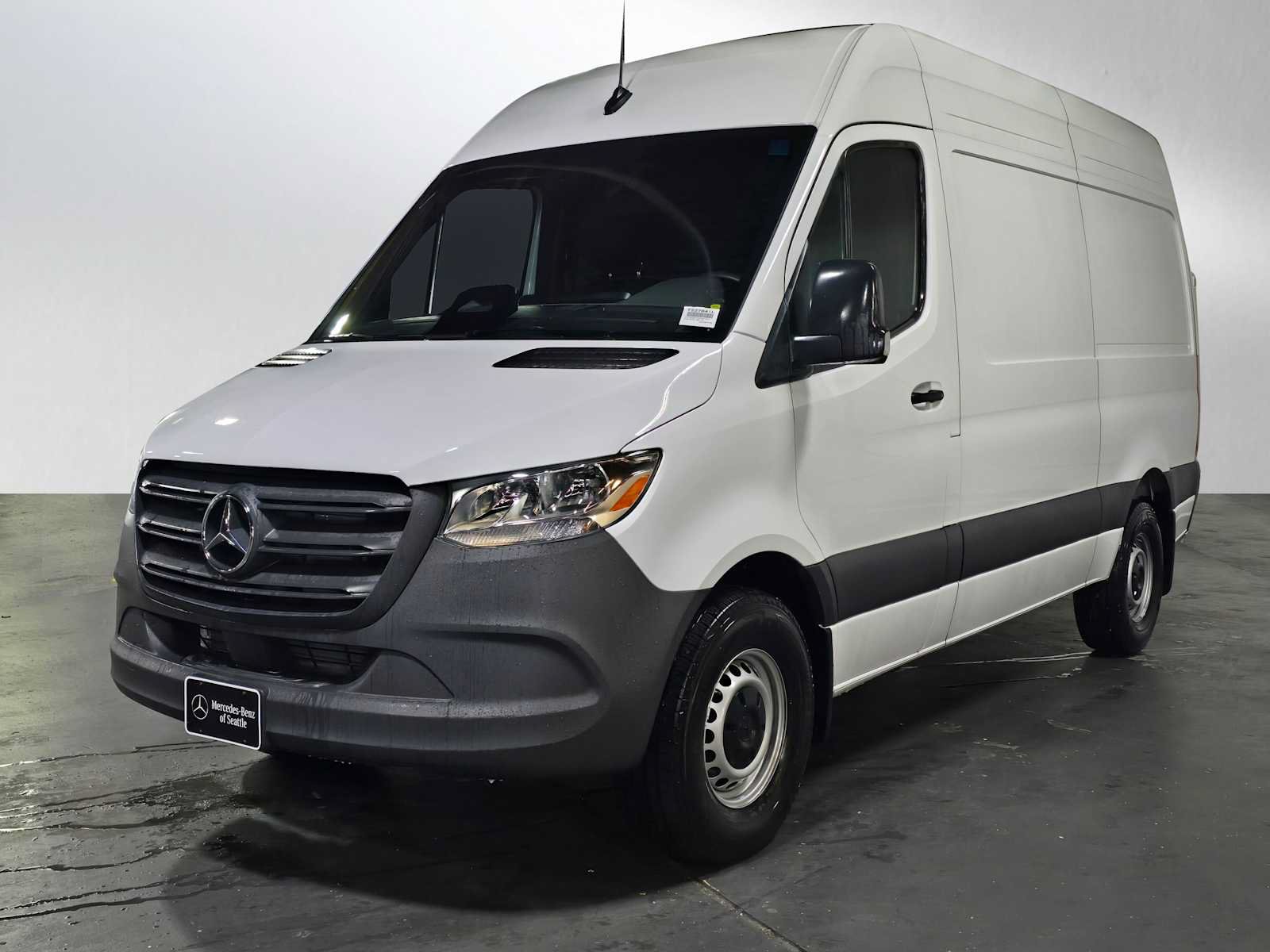 Used 2025 Mercedes-Benz Sprinter 2500 image 7