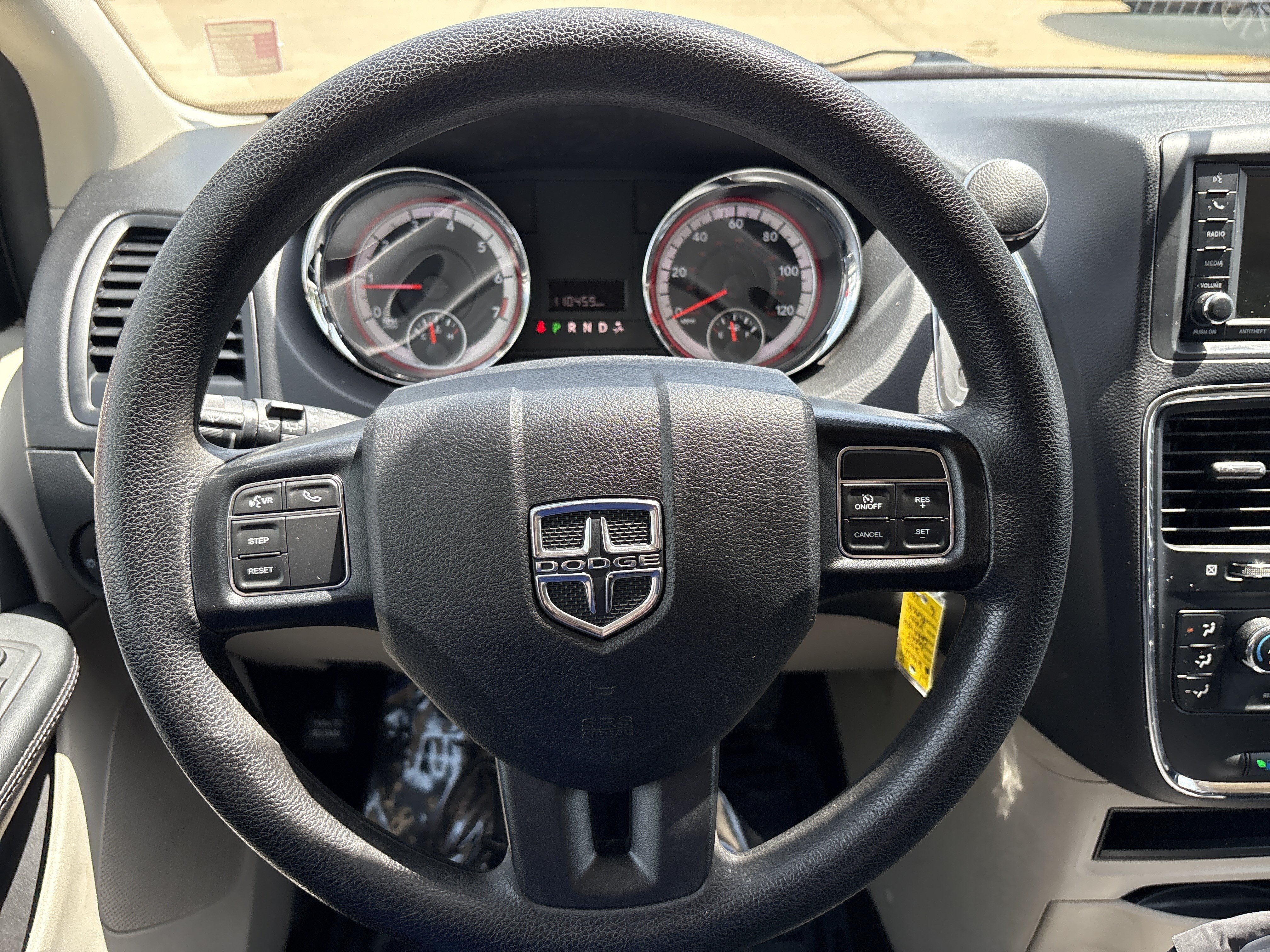 Used 2019 Dodge Grand Caravan SE w/ UConnect Hands-Free Group FWD image 18