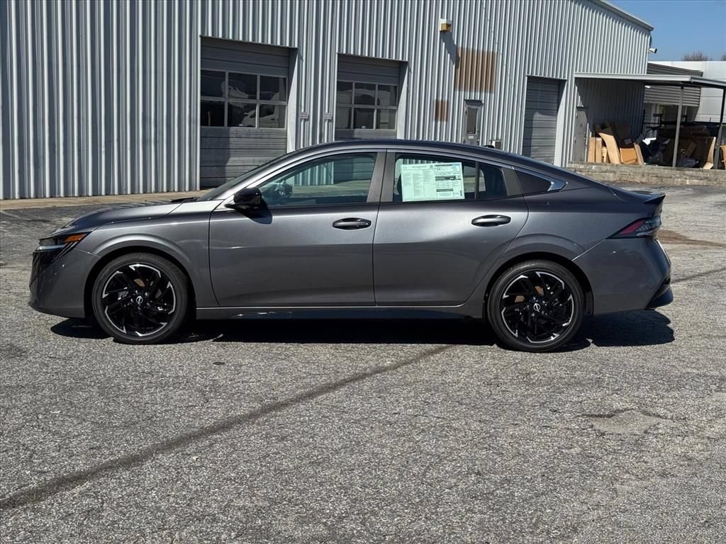 New 2026 Nissan Sentra SR w/ SR Premium Package FWD image 6