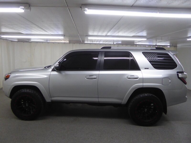 Used 2021 Toyota 4Runner SR5 AWD/4WD image 4