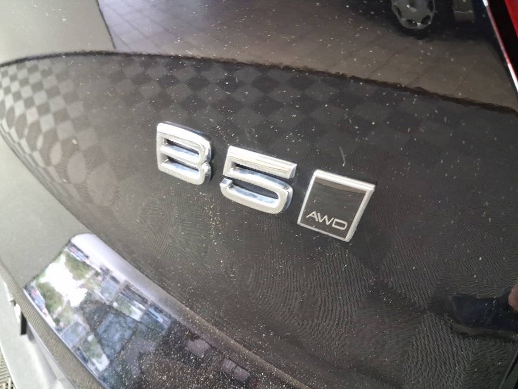 Certified 2023 Volvo XC40 B5 Plus w/ Climate Package AWD/4WD image 11