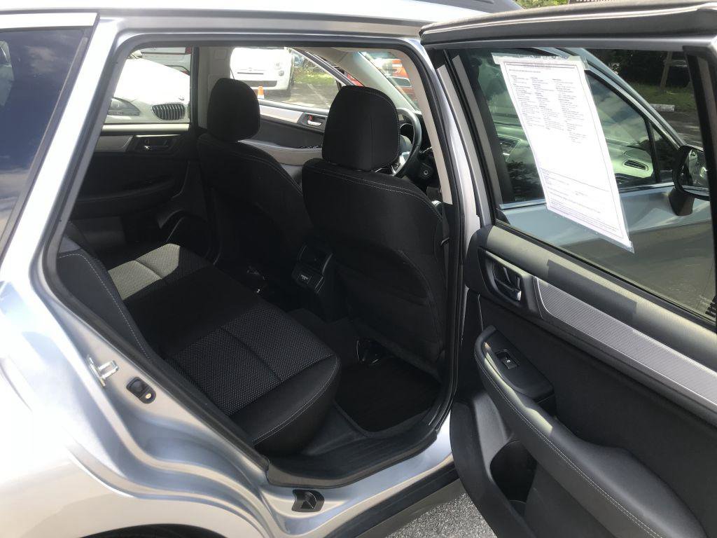 Used 2018 Subaru Outback 2.5i Premium image 9