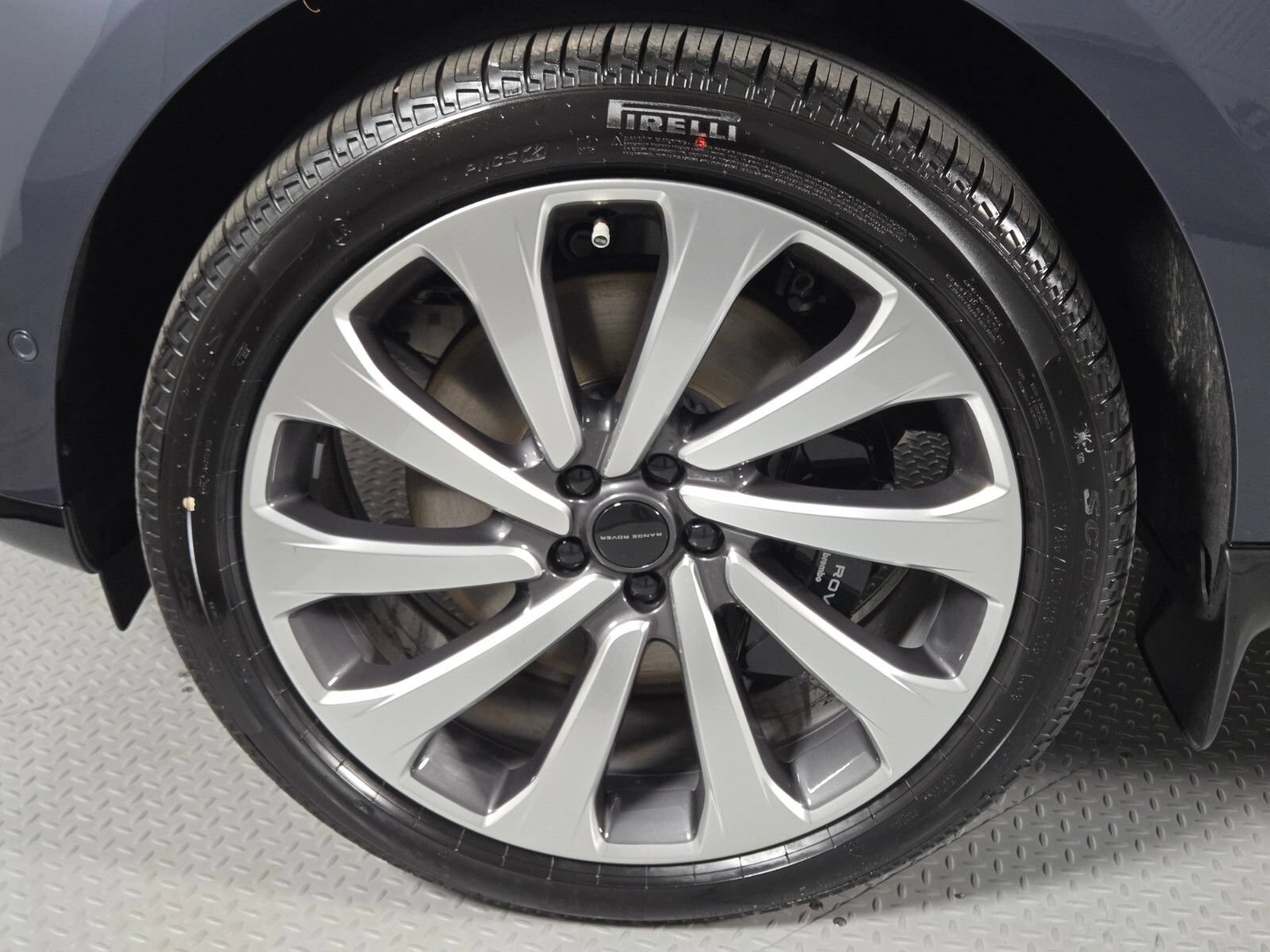 New 2026 Land Rover Range Rover Long Wheelbase Autobiography AWD/4WD image 9
