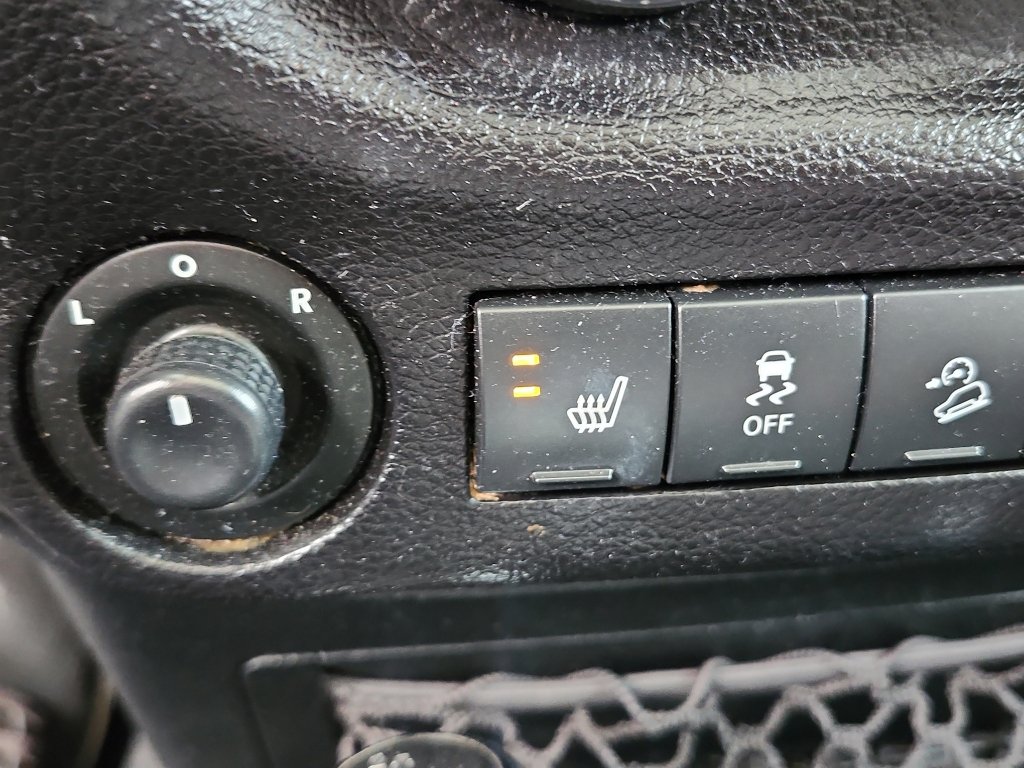 Used 2017 Jeep Wrangler Unlimited Sahara image 25