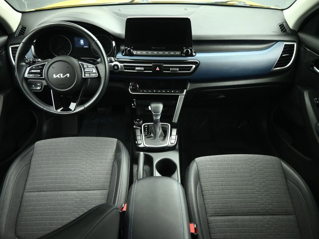 Certified 2022 Kia Seltos S image 35