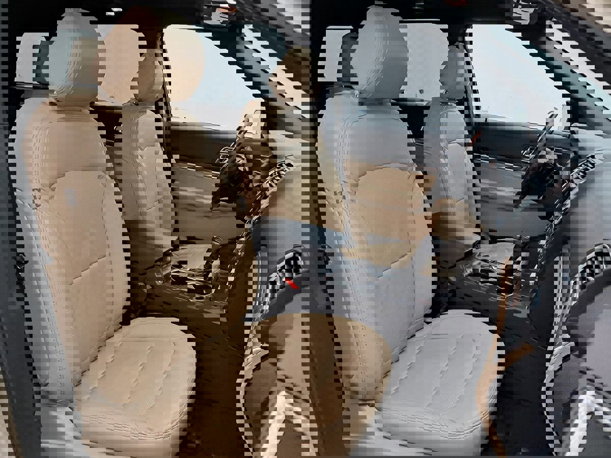 Used 2017 Ford Explorer Limited w/ Equipment Group 301A FWD image 30