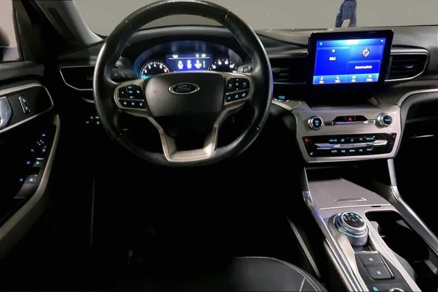 Used 2022 Ford Explorer XLT w/ Equipment Group 202A image 18