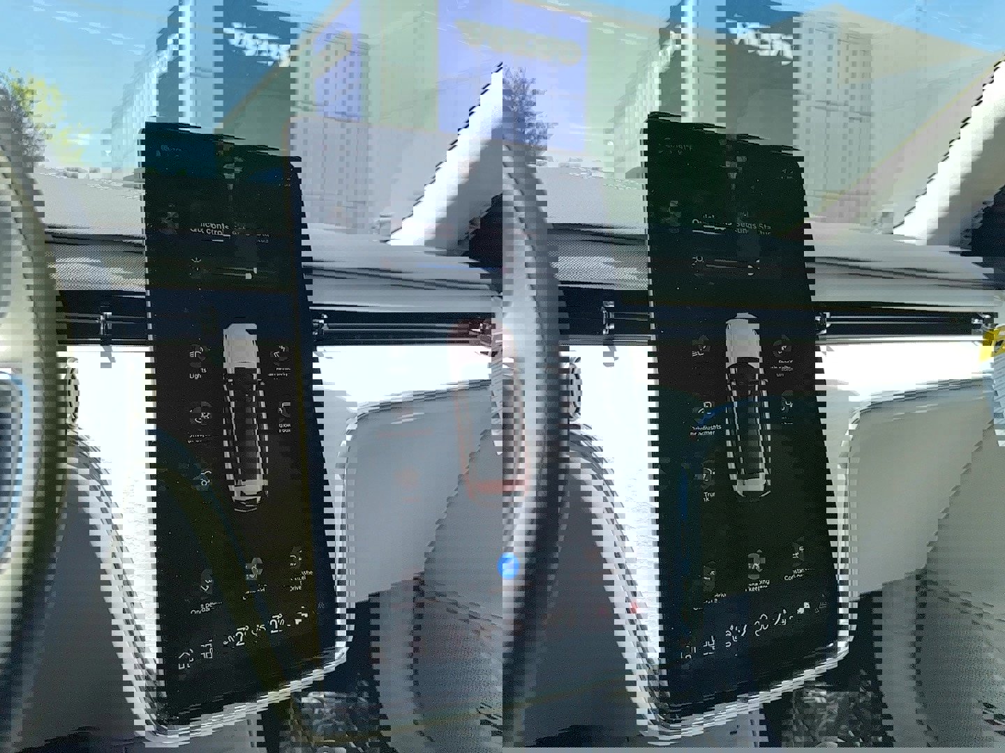 Used 2025 Volvo EX90 Ultra image 26