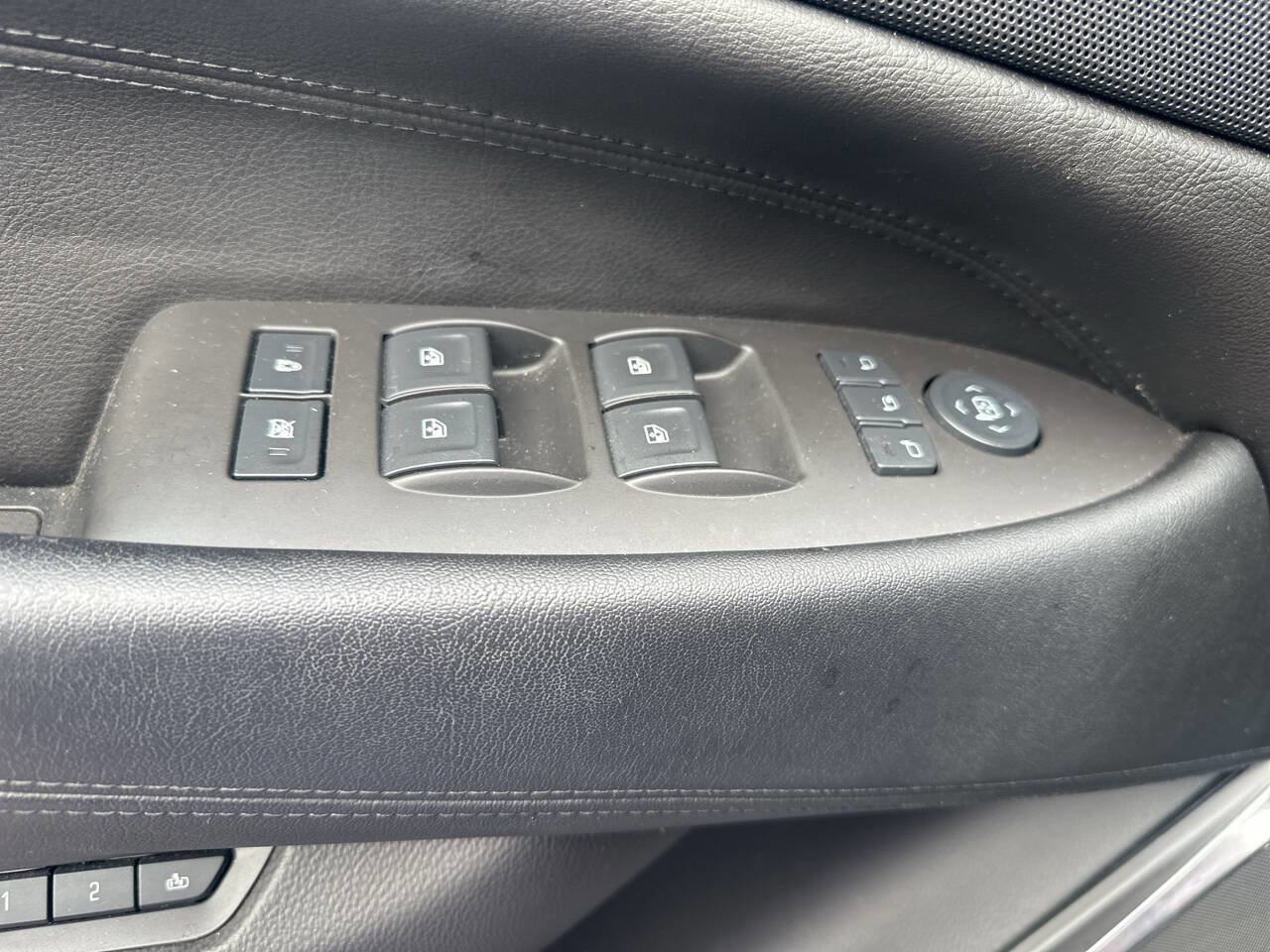 Used 2015 Cadillac Escalade ESV Luxury image 15