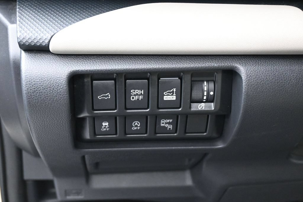 Used 2022 Subaru Forester Limited AWD/4WD image 16