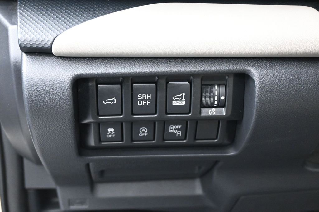 Used 2022 Subaru Forester Limited AWD/4WD image 16