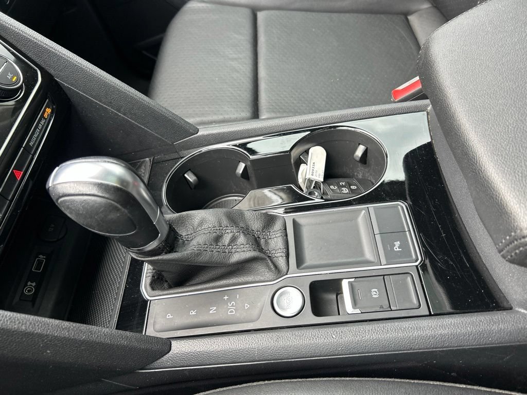 Used 2019 Volkswagen Atlas SEL FWD image 18