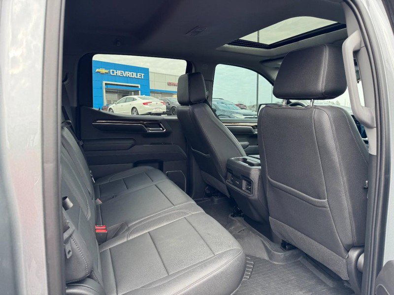 Used 2023 Chevrolet Silverado 1500 LT Trail Boss w/ LT Trail Boss Premium Package AWD/4WD image 10