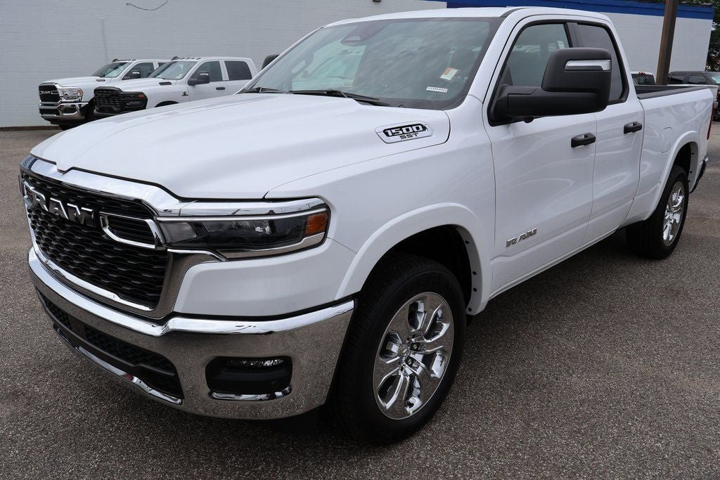 Used 2025 RAM 1500 Big Horn AWD/4WD image 1