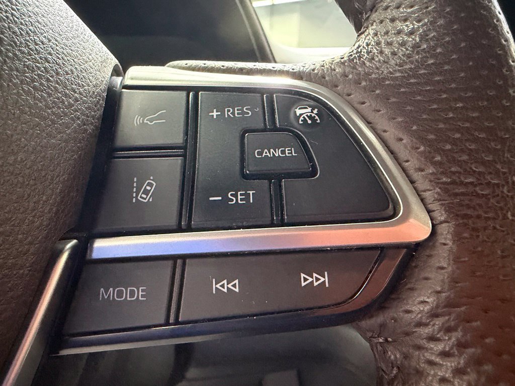 Used 2021 Toyota Sienna Platinum FWD image 27