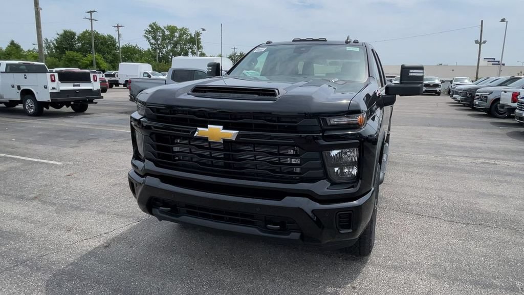 New 2026 Chevrolet Silverado 2500 Custom w/ Custom Value Package AWD/4WD image 5