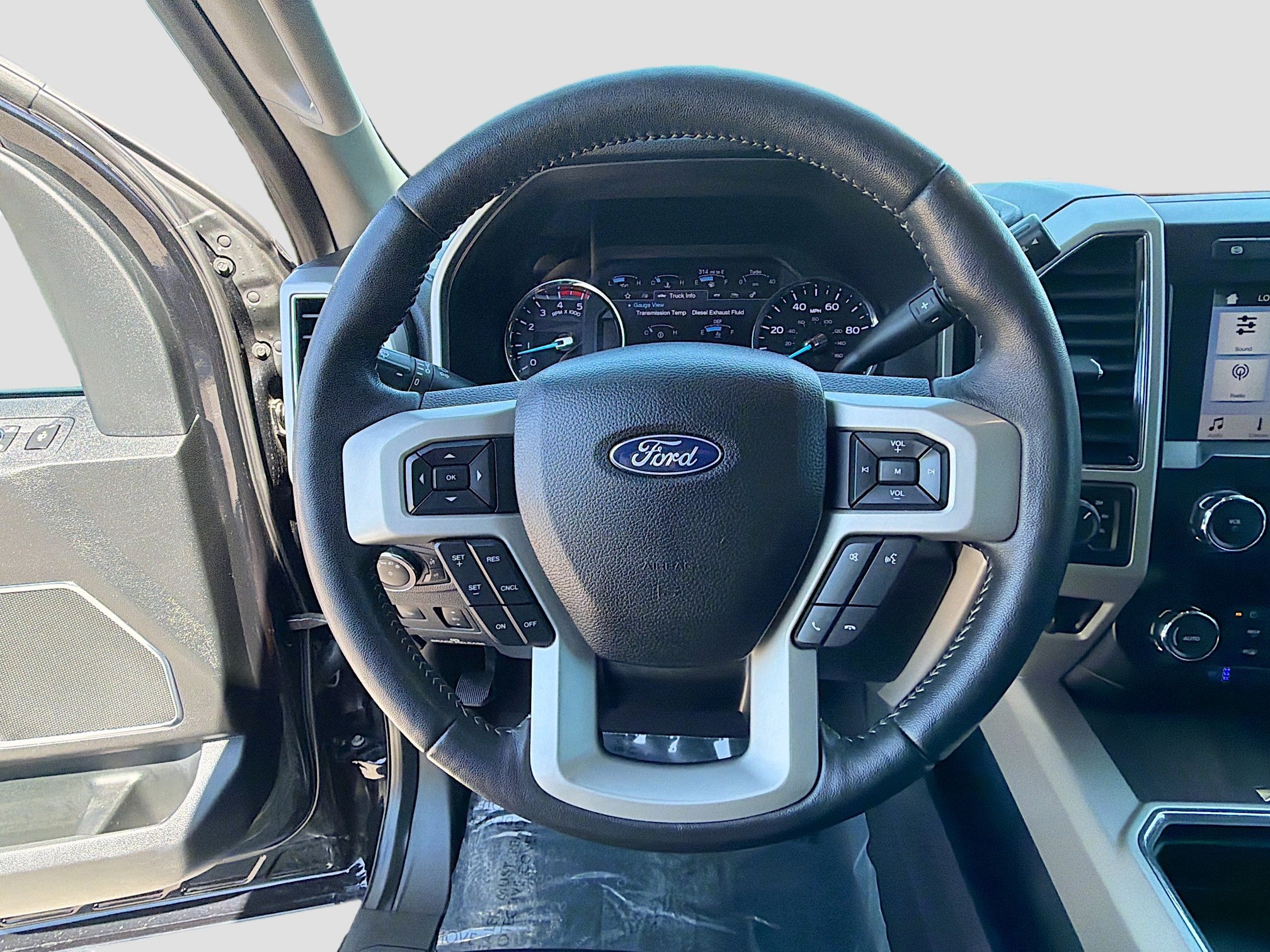 Used 2019 Ford F250 Lariat w/ Lariat Ultimate Package AWD/4WD image 38