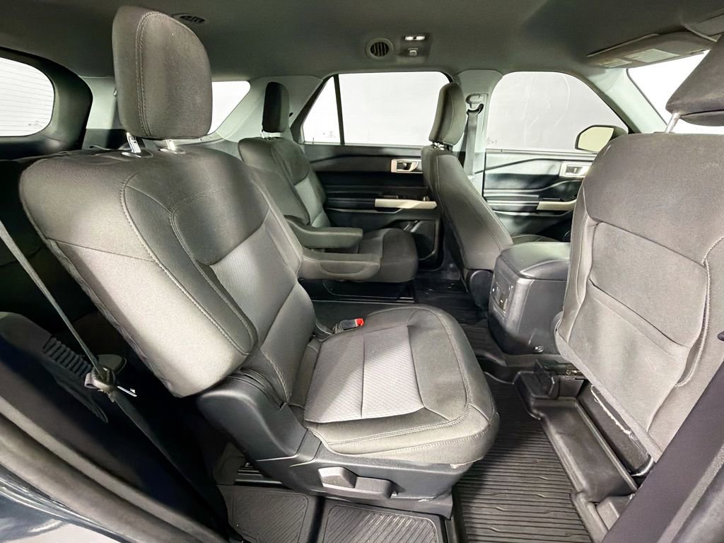 Used 2022 Ford Explorer XLT image 27
