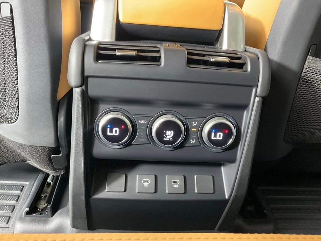 Used 2024 Land Rover Defender 130 S image 18