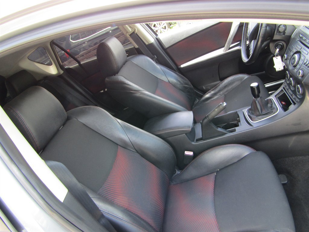 Used 2012 MAZDA MAZDA3 Touring FWD image 5