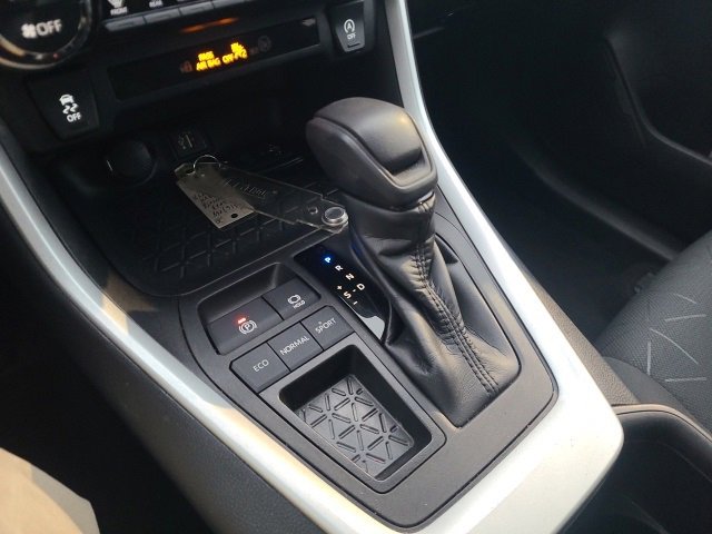 Used 2023 Toyota RAV4 XLE image 26