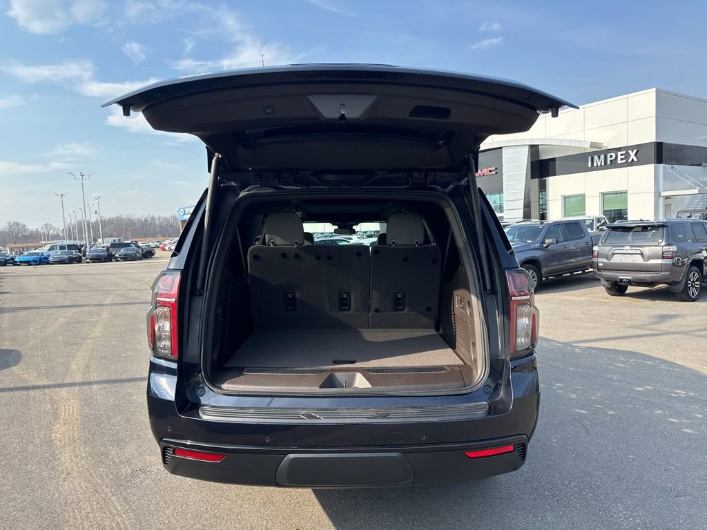 Used 2023 Chevrolet Suburban Z71 w/ Luxury Package image 33