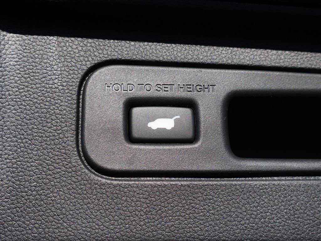 Certified 2025 Honda Pilot Elite image 16