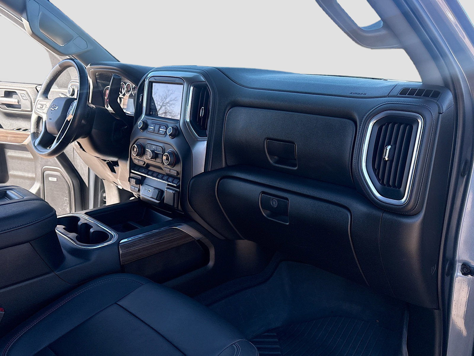 Used 2022 Chevrolet Silverado 1500 LT Trail Boss w/ LT Trail Boss Premium Package AWD/4WD image 29