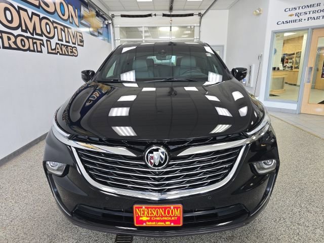 Used 2023 Buick Enclave Premium AWD/4WD image 2
