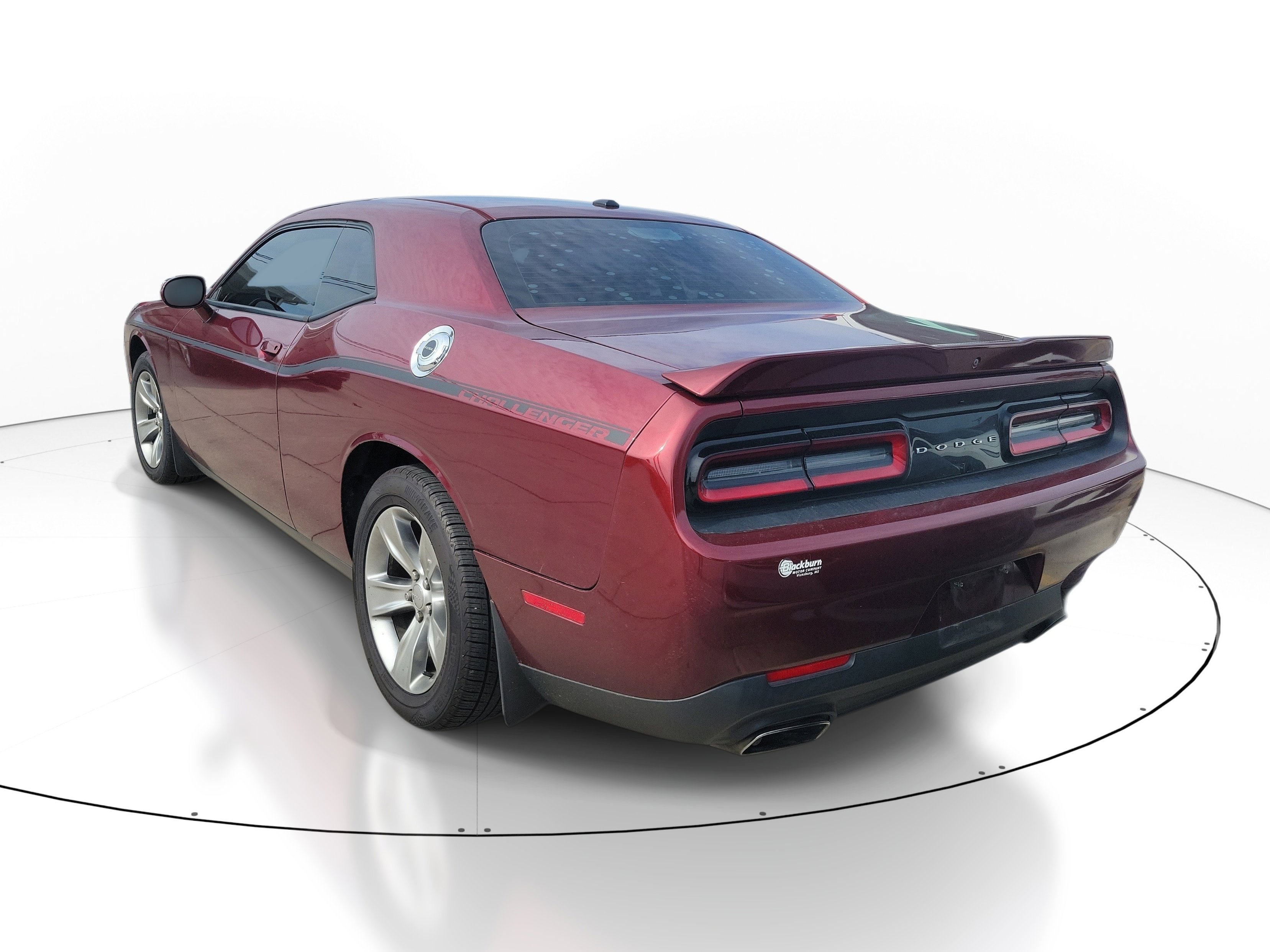 Used 2018 Dodge Challenger SXT RWD image 3