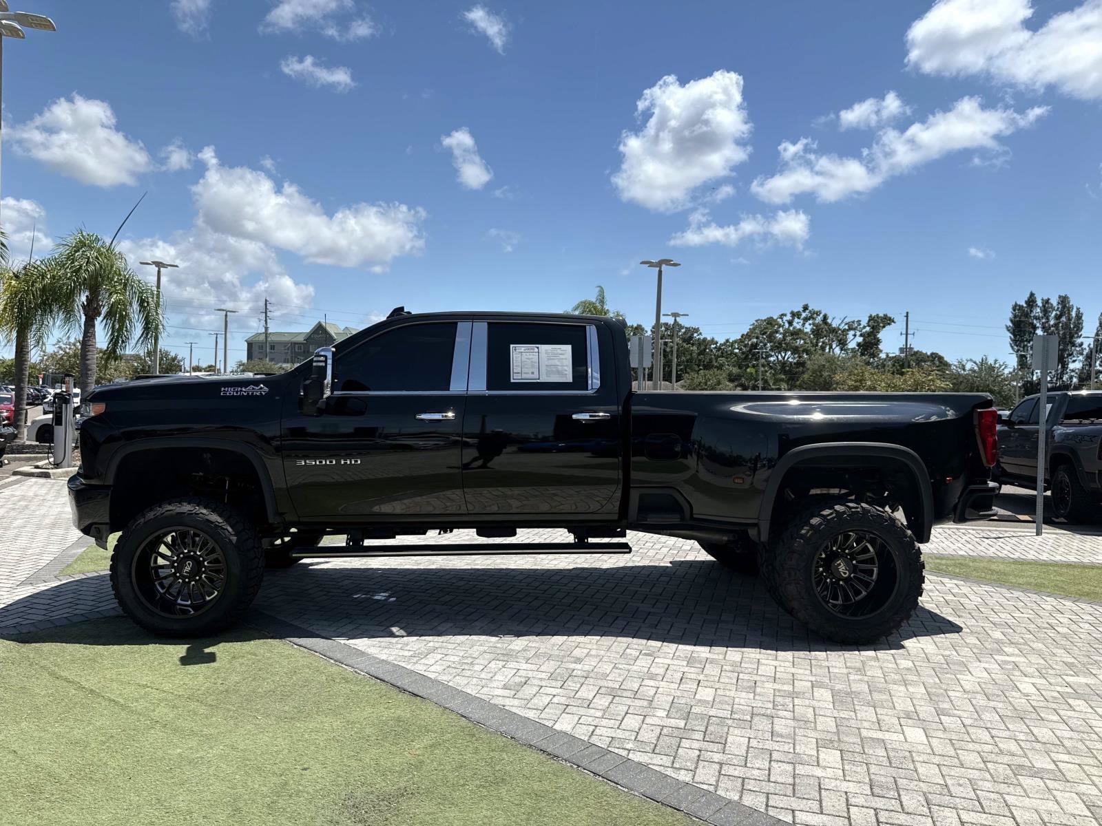 Used 2021 Chevrolet Silverado 3500 High Country AWD/4WD image 3