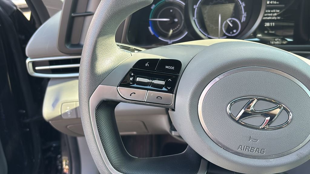 Used 2022 Hyundai Elantra Blue image 17