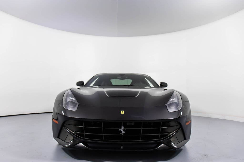 Used 2014 Ferrari F12 Berlinetta RWD image 11