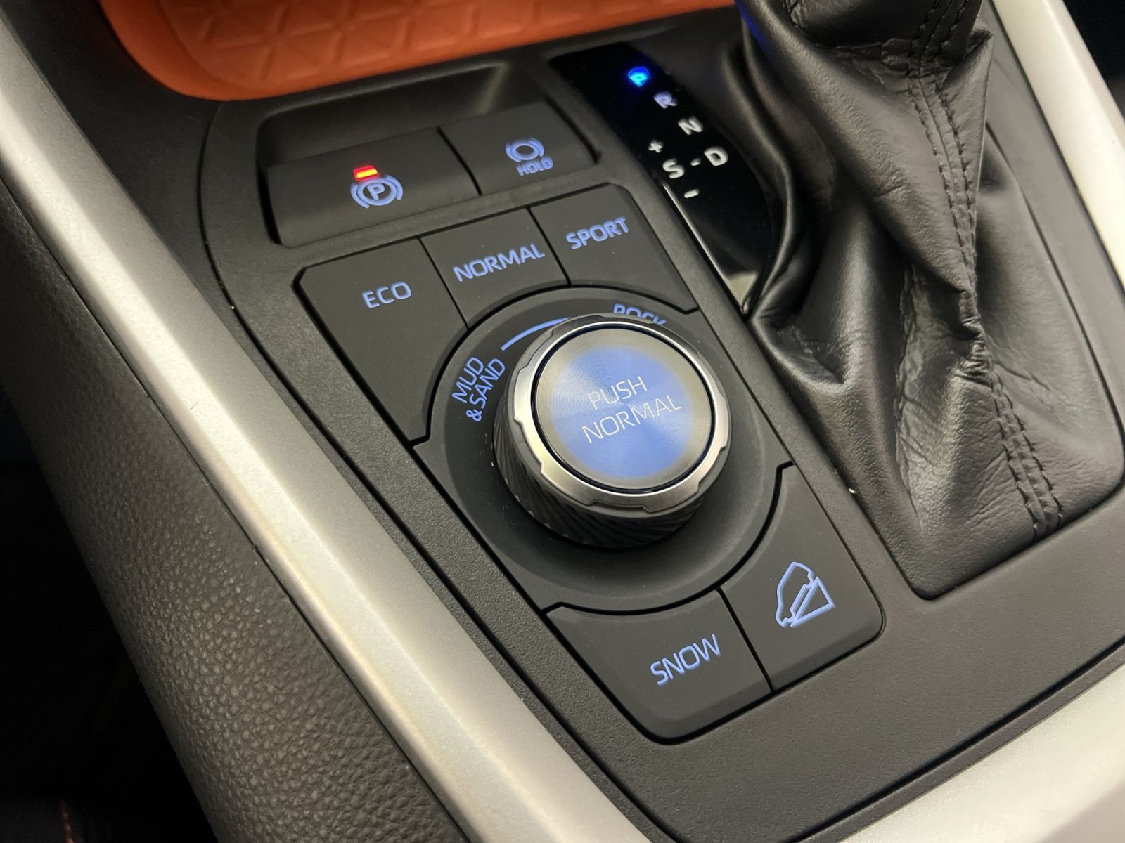 Used 2019 Toyota RAV4 Adventure w/ All Weather Liner Package AWD/4WD image 32