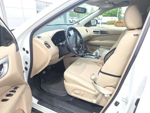 Used 2019 Nissan Pathfinder SV w/ SV Tech Package AWD/4WD image 5