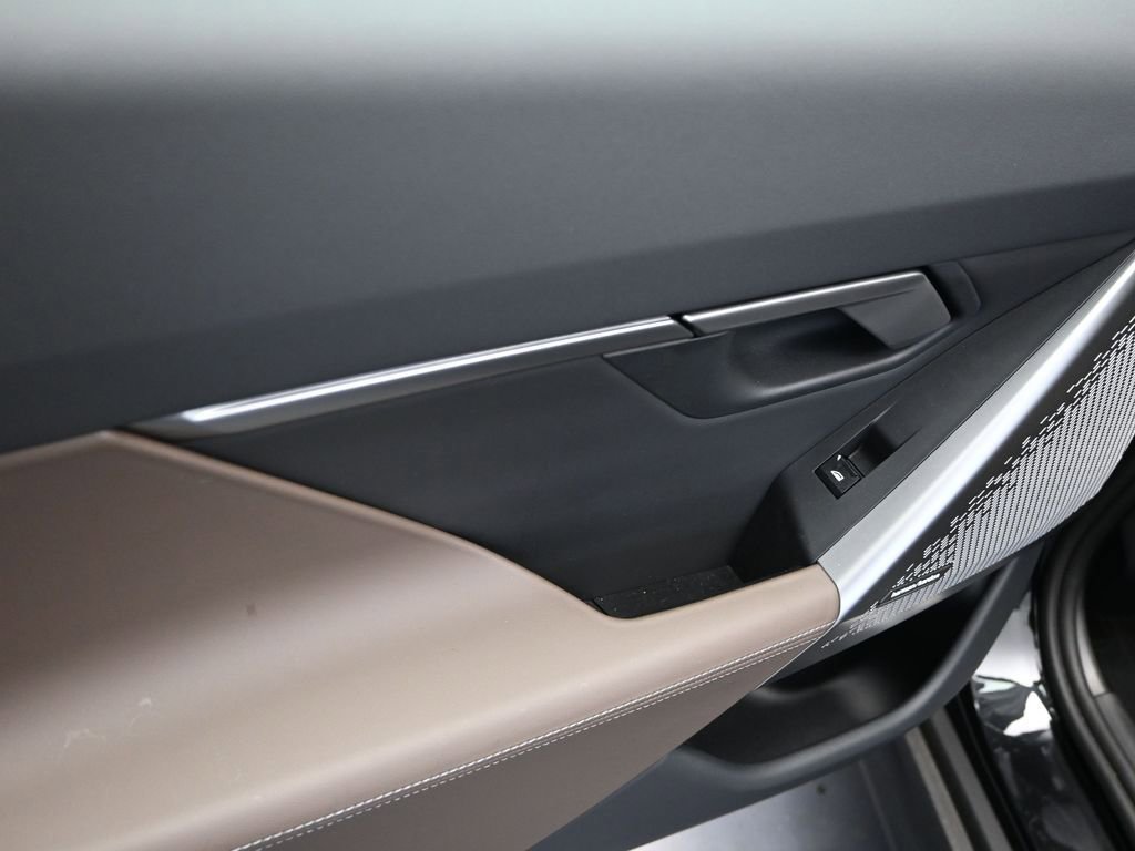 Certified 2025 BMW 530i image 15