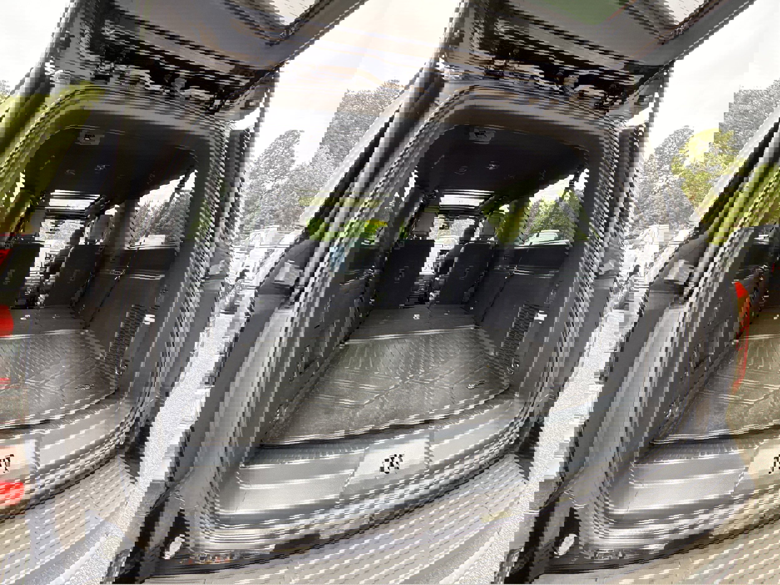 Used 2023 Ford Expedition Max Platinum image 31