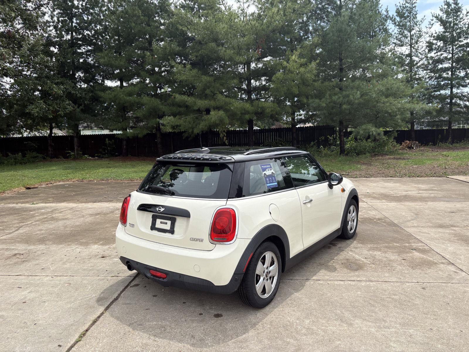 Used 2017 MINI Cooper 2-Door Hardtop FWD image 17