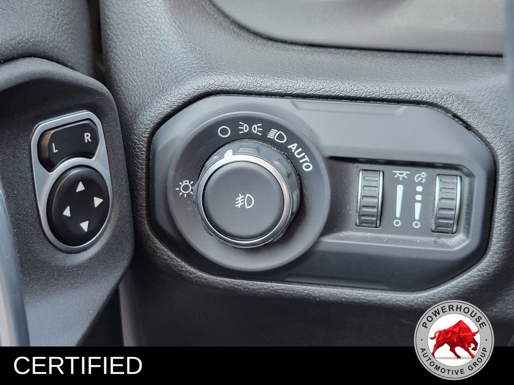 Used 2020 Jeep Wrangler Unlimited Sahara image 27