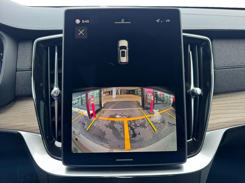 New 2026 Volvo XC90 B5 Core w/ Protection Package Premier image 19