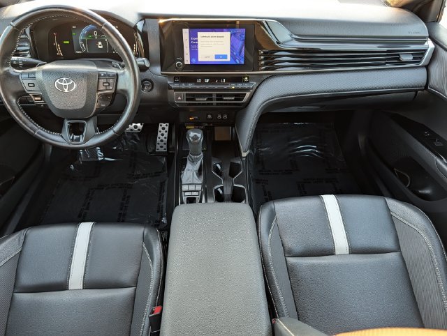 Used 2025 Toyota Camry SE FWD image 11